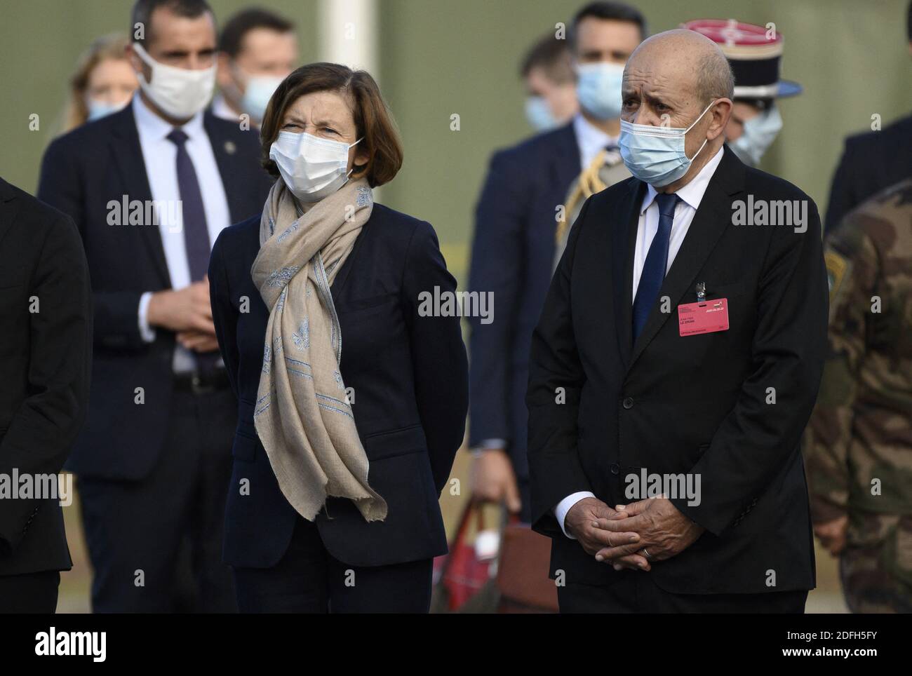 Le ministre français Jean Yves le Drian et le ministre français de l'armée Florence Parly visitent des soldats qui servent dans le groupe de combat du bataillon de la présence avancée renforcée (PFE) de l'OTAN à Rukla, en Lituanie, le 29 septembre 2020. Photo par Eliot Blondt/ABACAPRESS.COM Banque D'Images