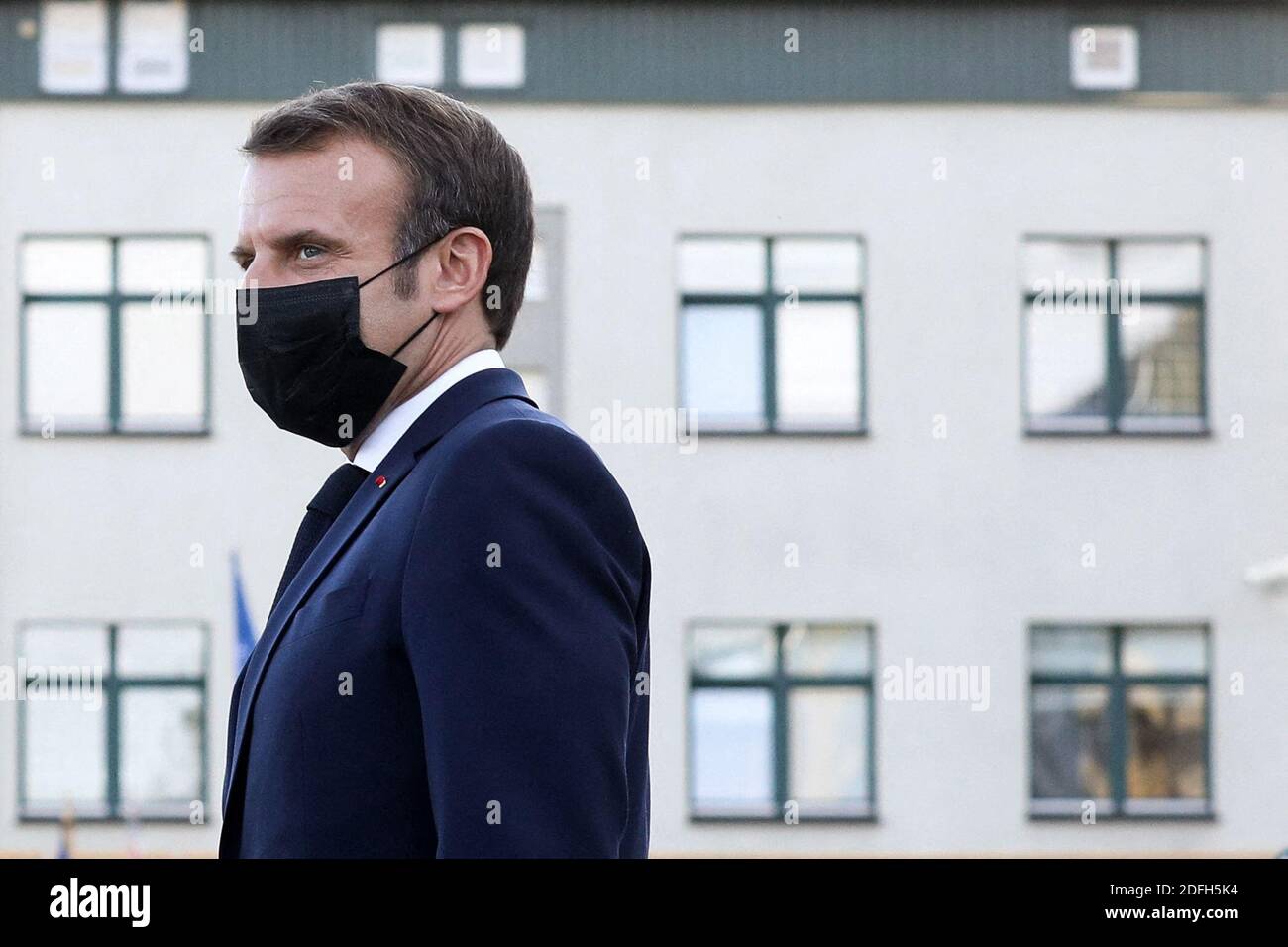 Le président français Emmanuel Macron et le président lituanien Gitanas Nauseda rendent visite aux soldats du groupe de combat du bataillon de la présence avancée renforcée (PFE) de l'OTAN à Rukla, en Lituanie, le 29 septembre 2020. Photo de Stephane Lemouton/Pool/ABACAPRESS.COM Banque D'Images