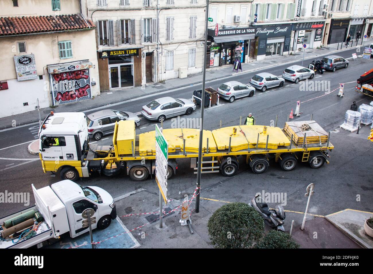Cranage dans les rues Banque D'Images
