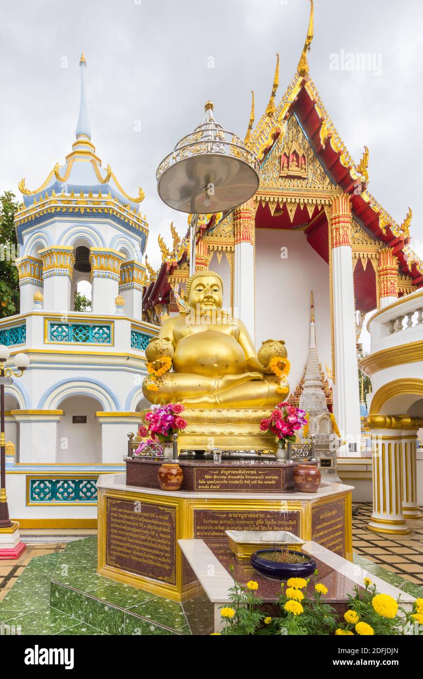 Temple bouddhiste thaïlandais dans la province de Phetchaburi en Thaïlande Banque D'Images