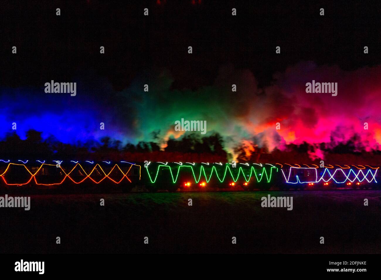 Vapeur dans les lumières, chemin de fer de la vallée de Severn, 2020 Banque D'Images