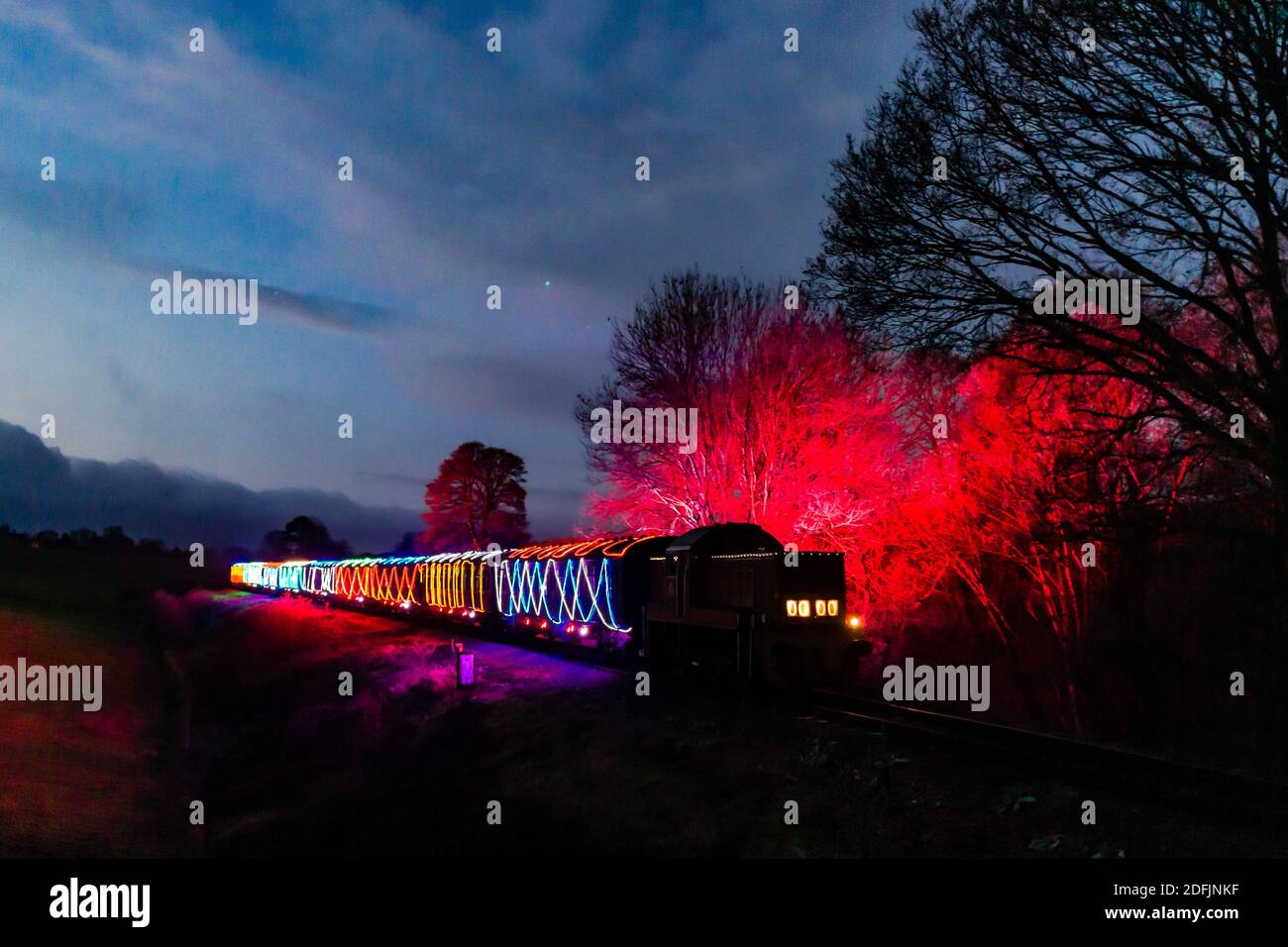 Vapeur dans les lumières, chemin de fer de la vallée de Severn, 2020 Banque D'Images
