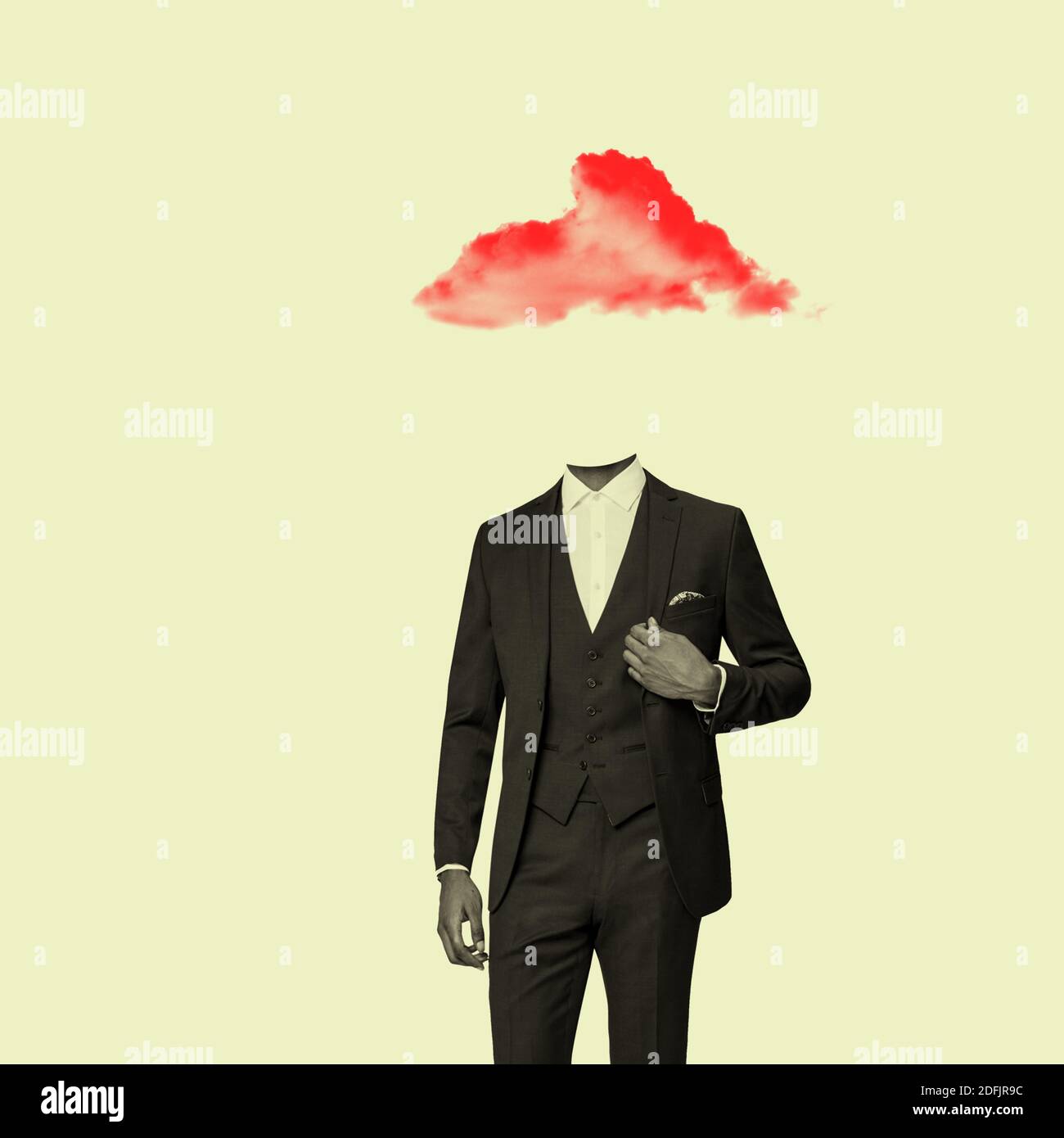 Homme d'affaires avec la tête dans les nuages, Pink Cloud a dirigé l'homme d'affaires. Concept surréaliste, résumé minimal Banque D'Images