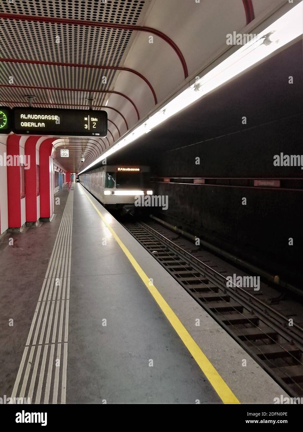 Station de métro Donauinsel, Vienne, Autriche. Banque D'Images