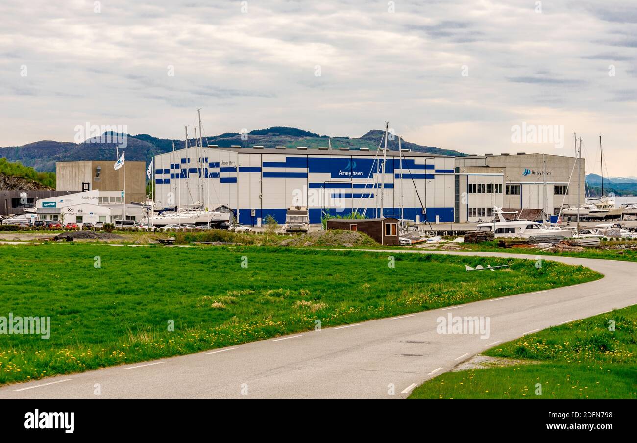 Vue sur le terminal portuaire d'Amoy, commune de Rennesoy, Stavanger, Norvège, mai 2018 Banque D'Images