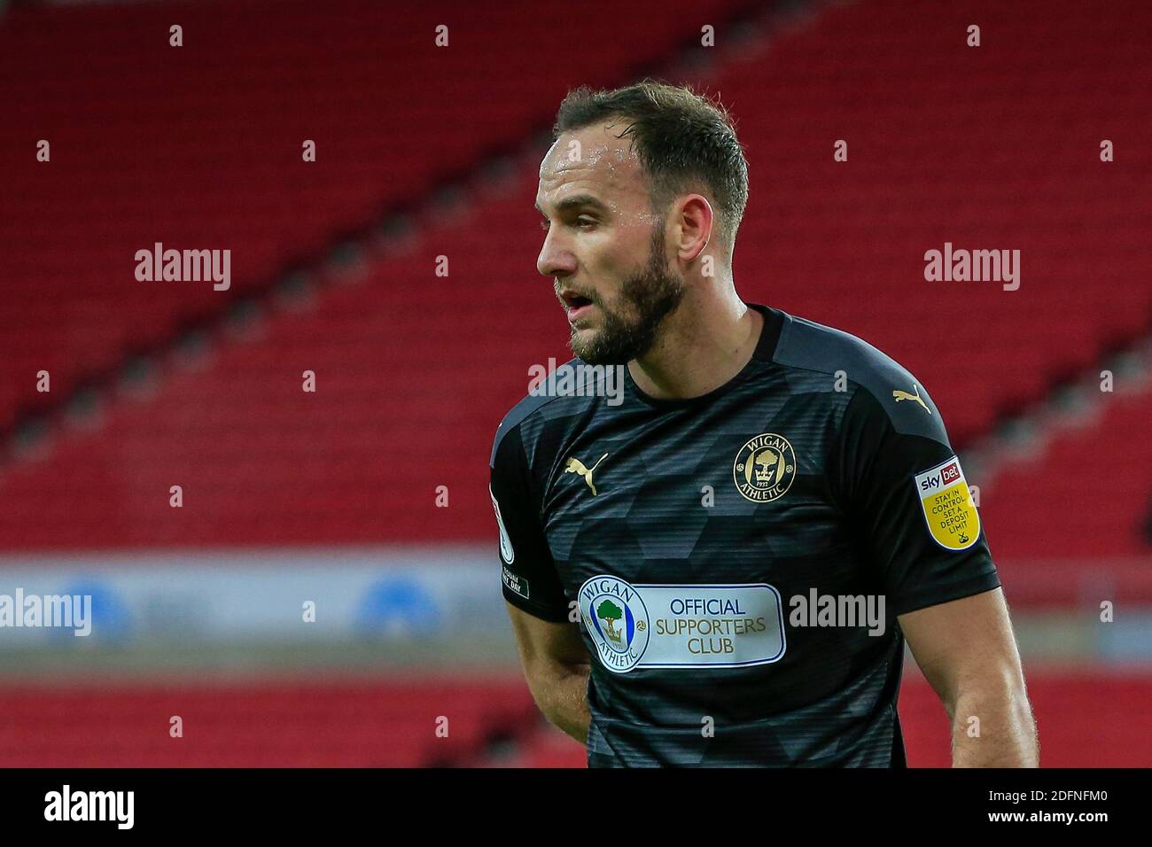 DaN Gardner #15 de Wigan Athletic pendant le match Banque D'Images