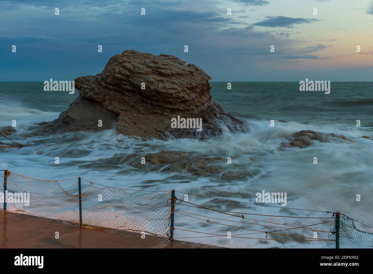 Plage de Passetto à Ancona, au lever du soleil en automne Banque D'Images