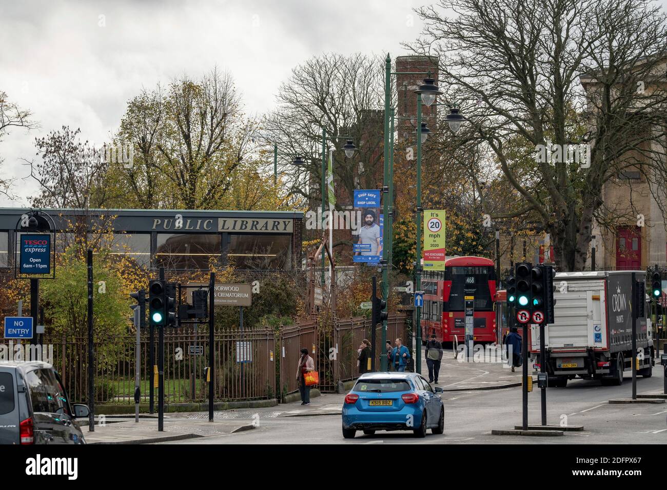 West Norwood Library le 11 novembre 2020 à West Norwood, dans le quartier londonien de Lambeth, au Royaume-Uni. Photo de Sam Mellish Banque D'Images