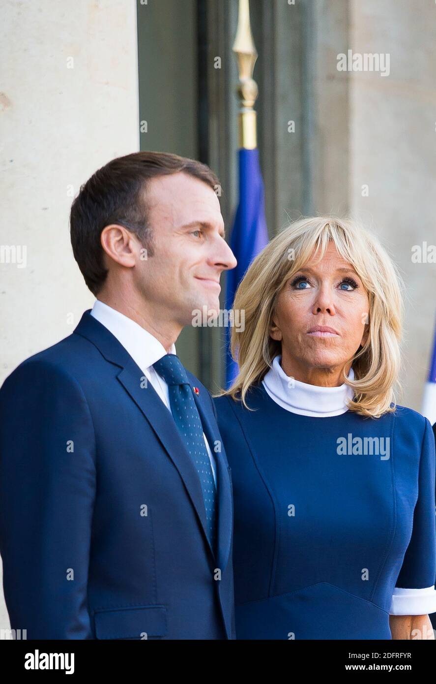 Le président français Emmanuel Macron et sa femme Brigitte Macron assistent à la conférence Elysee Palace le 8 octobre 2018 . Photo par ELIOT BLONDT/ABACAPRESS.COM Banque D'Images