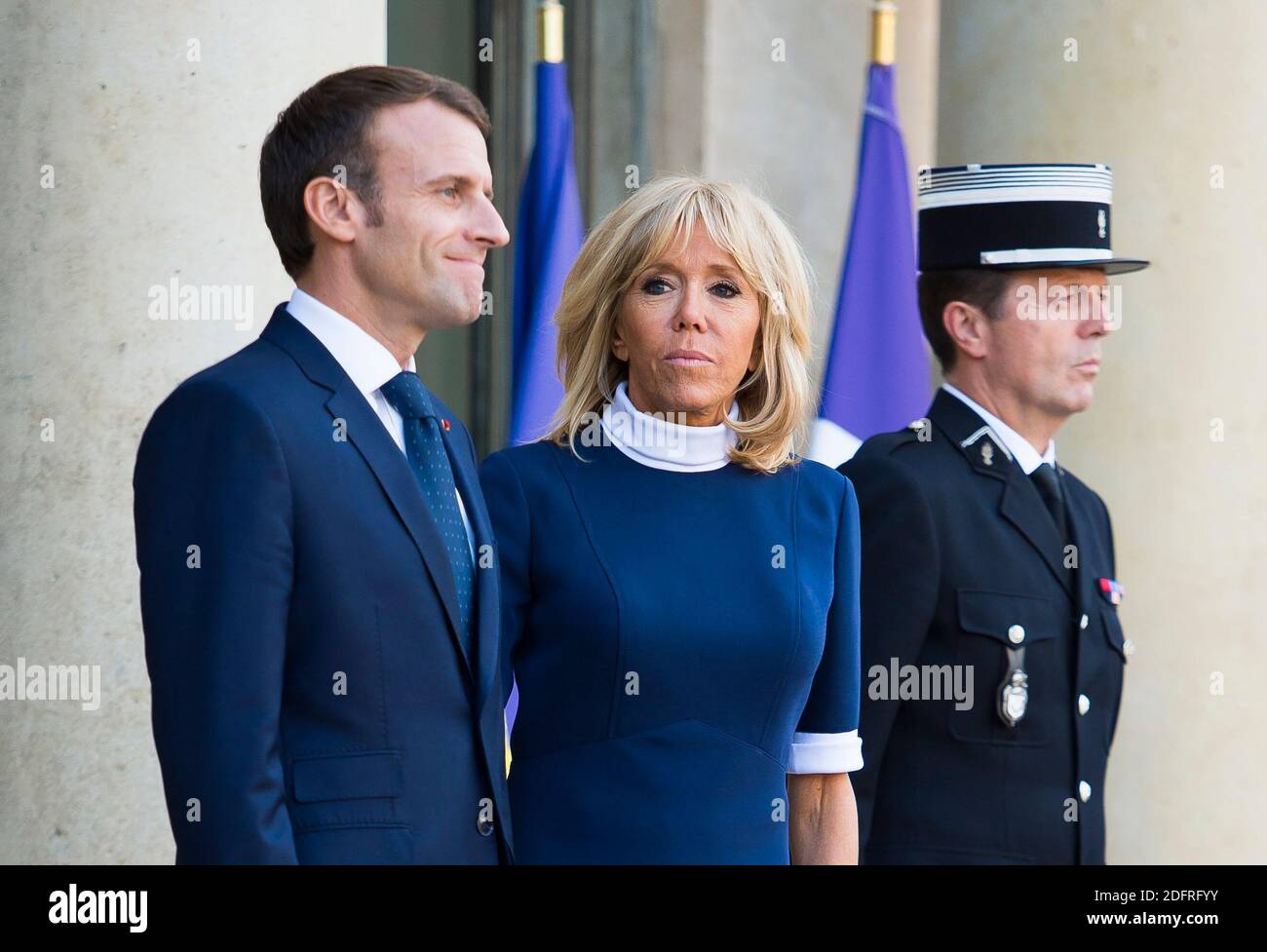 Le président français Emmanuel Macron et sa femme Brigitte Macron assistent à la conférence Elysee Palace le 8 octobre 2018 . Photo par ELIOT BLONDT/ABACAPRESS.COM Banque D'Images