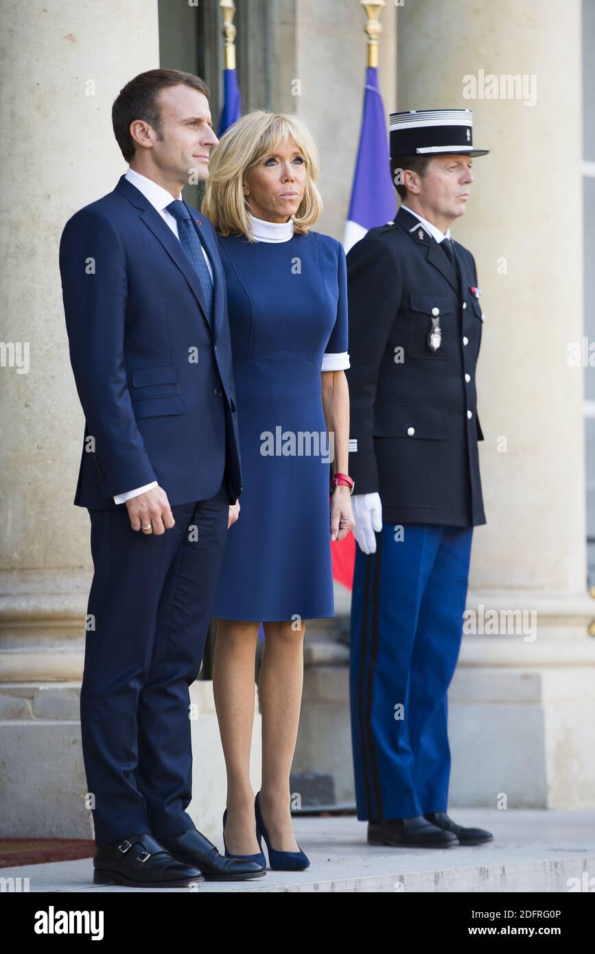 Le président français Emmanuel Macron et sa femme Brigitte Macron assistent à la conférence Elysee Palace le 8 octobre 2018 . Photo par ELIOT BLONDT/ABACAPRESS.COM Banque D'Images