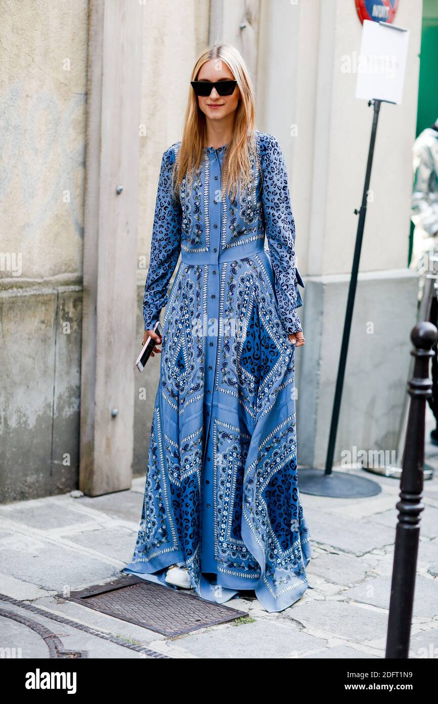 Street style, Charlotte Groeneveld arrivant à Altuzarra printemps été 2019  prêt-à-porter spectacle, tenu à l'Hôtel Potocki, à Paris, France, le 29  septembre 2018. Photo de Marie-Paola Bertrand-Hillion/ABACAPRESS.COM Photo  Stock - Alamy