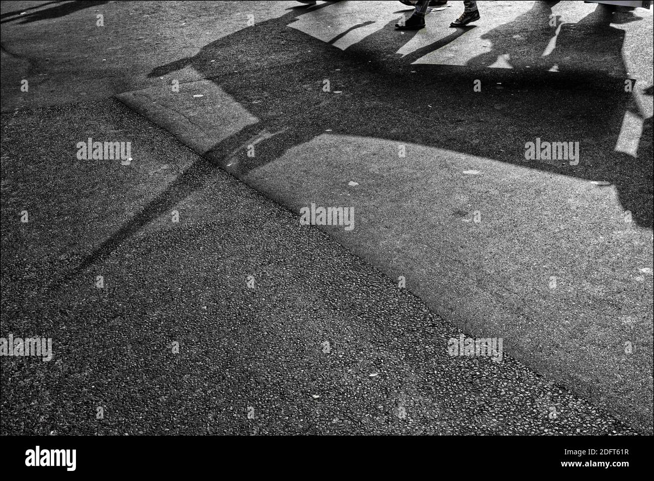 Les gens se réunissent dans le centre de Paris, en France, le 18 octobre 2018, lors d'une manifestation organisée par neuf syndicats ou associations de retraités français pour protester contre les réductions proposées dans le budget 2019 sur les pensions et les prestations sociales. Photo de Renaud Khanh/ABACAPRESS.COM Banque D'Images