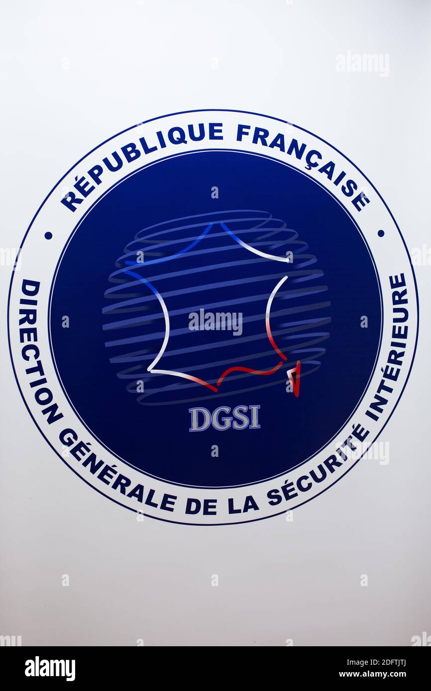 Une photo prise le 5 novembre 2018 montre le logo de l'agence de renseignement française DGSI (Direction générale de la securite interieure) au siège de la DGSI à Levallois-Perret. La Direction générale de la sécurité intérieure (DGSI) est une agence française de renseignement chargée de la lutte contre le espionnage, le contre-terrorisme, la lutte contre la cybercriminalité et la surveillance des groupes, organisations et phénomènes sociaux potentiellement menaçants. Photo de Raphaël Lafargue/ABACAPRESS.COM Banque D'Images