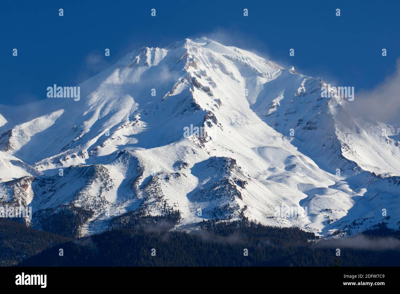 Mont Shasta depuis le lac Siskiyou, Mont Shasta, Californie Banque D'Images