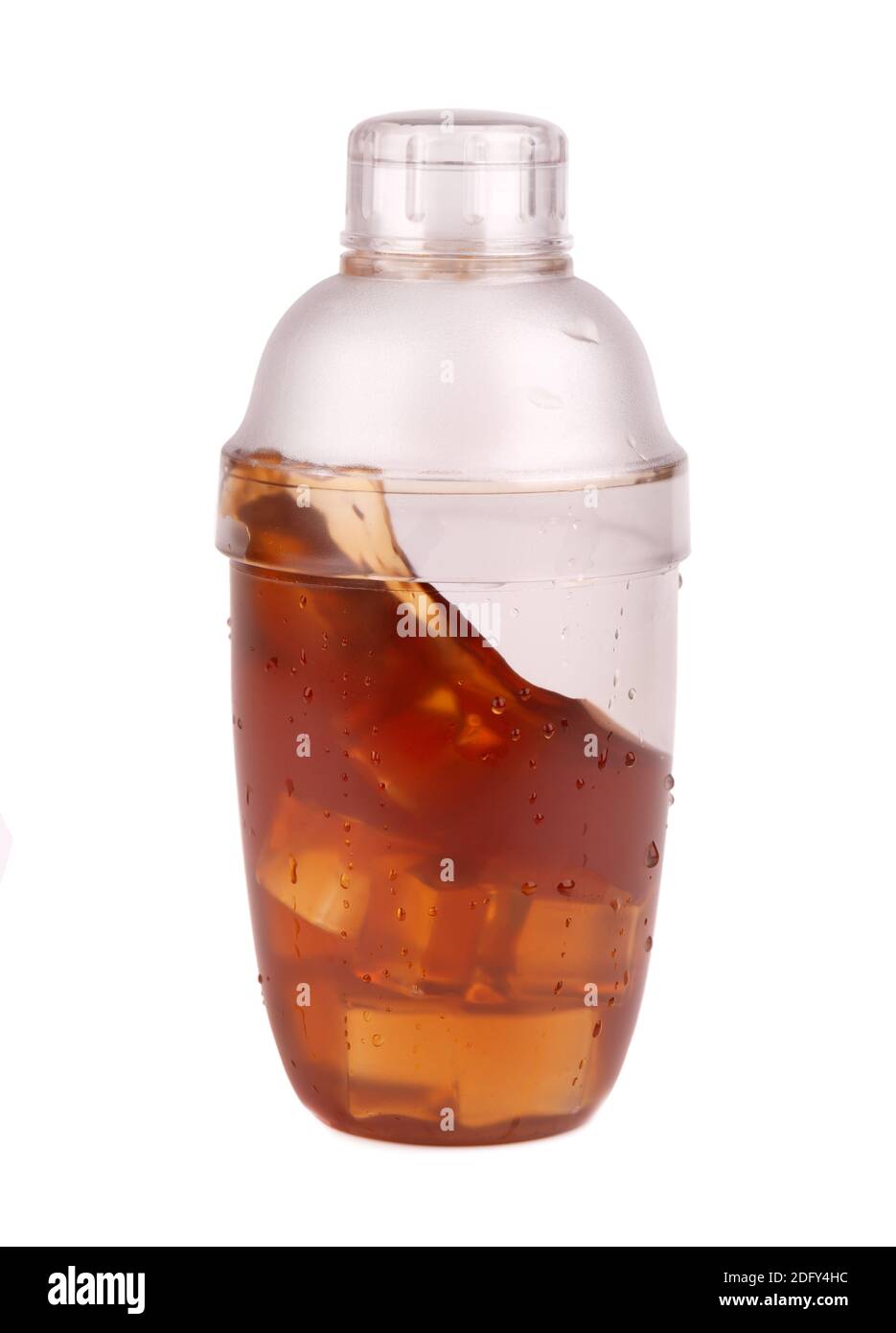 Agitateur à thé, isolé sur fond blanc. Shaker en plastique de boissons à base de thé à bulles froides glacées. Banque D'Images