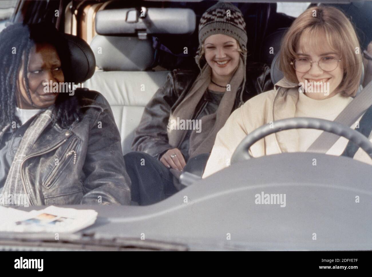 Les garçons sur le côté étoiles Whoopi Goldberg (l) , Drew Barrymore (c) et Mary Louise Parker (r) comme trois amis qui conduisent le pays et ce qui se passe t Banque D'Images