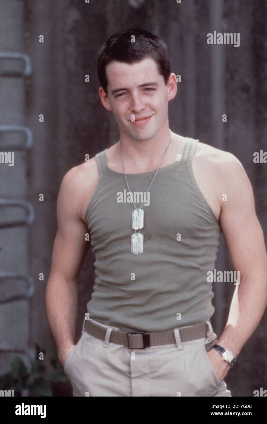 Matthew Broderick présente Eugene Morris Jerome, 18 ans, dans « Biloxi Blues » Banque D'Images