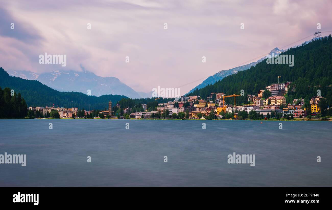 Avec le lac de Saint-Moritz et Moritzsee appelée St Alpes Suisses en Engadine, Suisse Banque D'Images