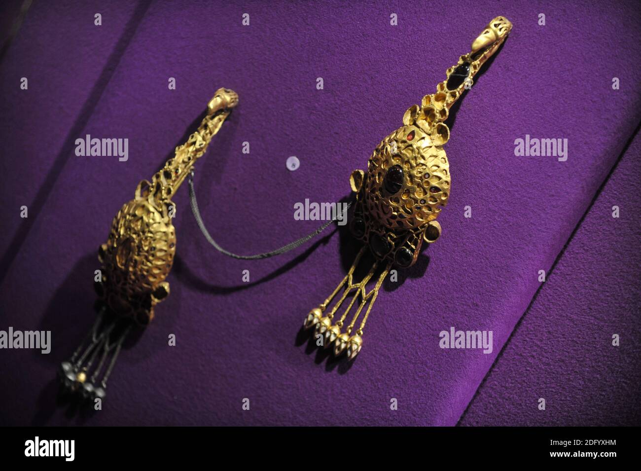 Bucarest, Roumanie - 11 avril 2012 : objets du Trésor roumain à l'intérieur du Musée national d'histoire roumain. Banque D'Images