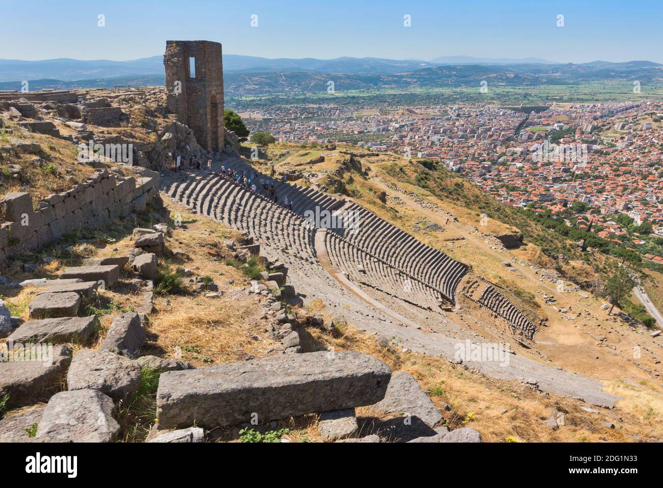 Ruines de l'ancienne Pergame au-dessus de Bergama, province d'Izmir, Turquie. Le théâtre. Aussi connu sous le nom de Pergame ou Pergame. Les ruines sont un héri du monde de l'UNESCO Banque D'Images