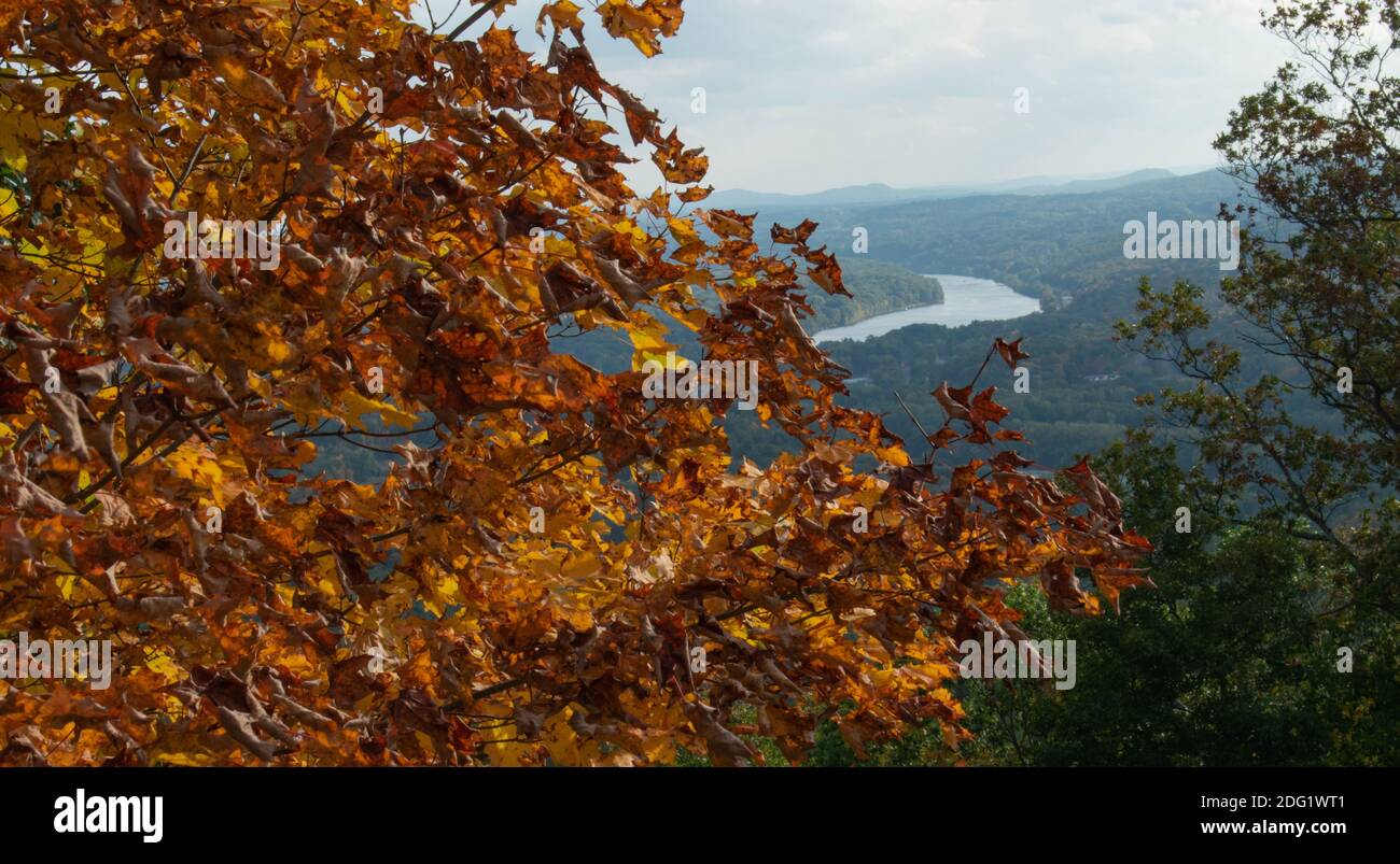 Vue sur le fleuve Connecticut depuis le mont Tom Banque D'Images