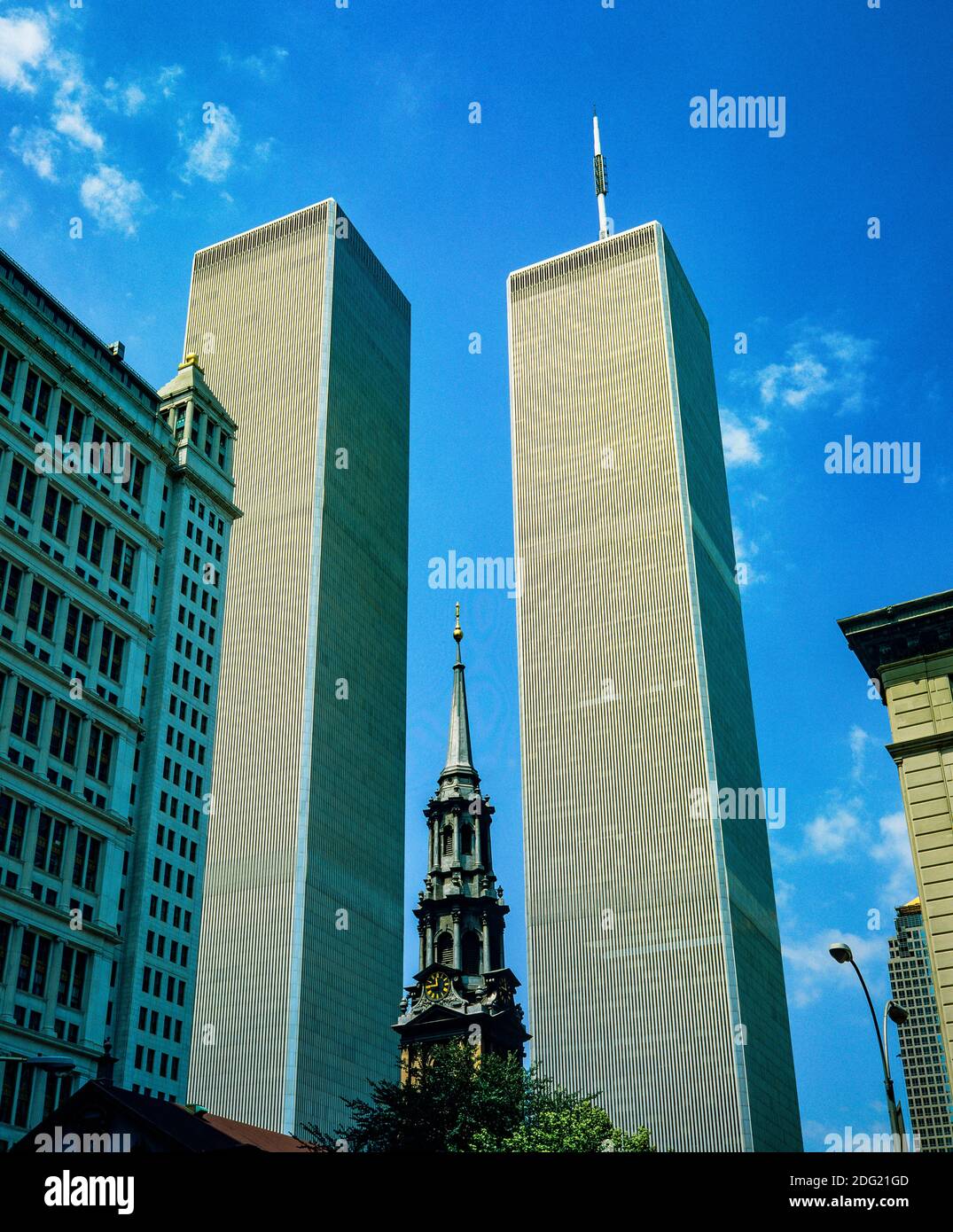 Photos Des Deux Tours Manhattan Banque De Photographies Et D images photos-des-deux-tours-manhattan-banque-de-photographies-et-d-images