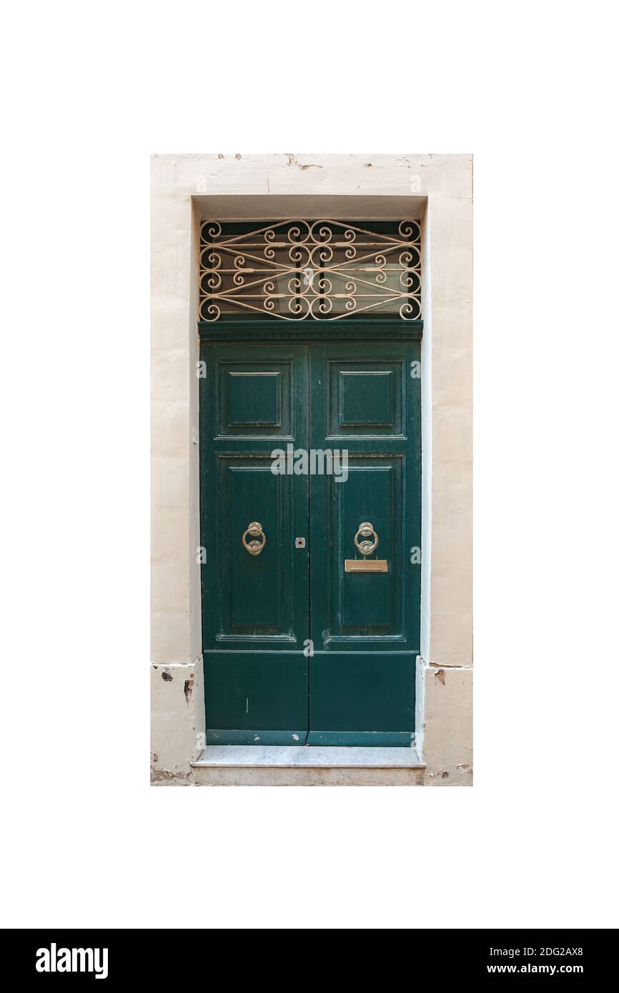 Porte en bois vert vintage isolée sur fond blanc Banque D'Images