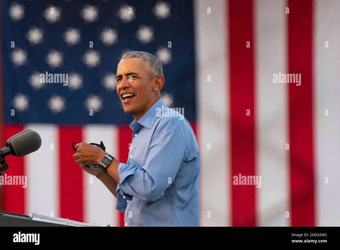 L'ancien président américain Barack Obama s'adresse aux partisans de Biden-Harris lors d'un rassemblement à Philadelphie, en Pennsylvanie, le 21 octobre 2020. - l'ancien président américain Barack Obama a suivi la campagne électorale de Joe Biden aujourd'hui pour tenter d'augmenter le soutien de son ancien vice-président parmi les jeunes Américains et les électeurs noirs dans la dernière partie de la course à la Maison Blanche. Crédit : Alex Edelman/l'accès photo Banque D'Images