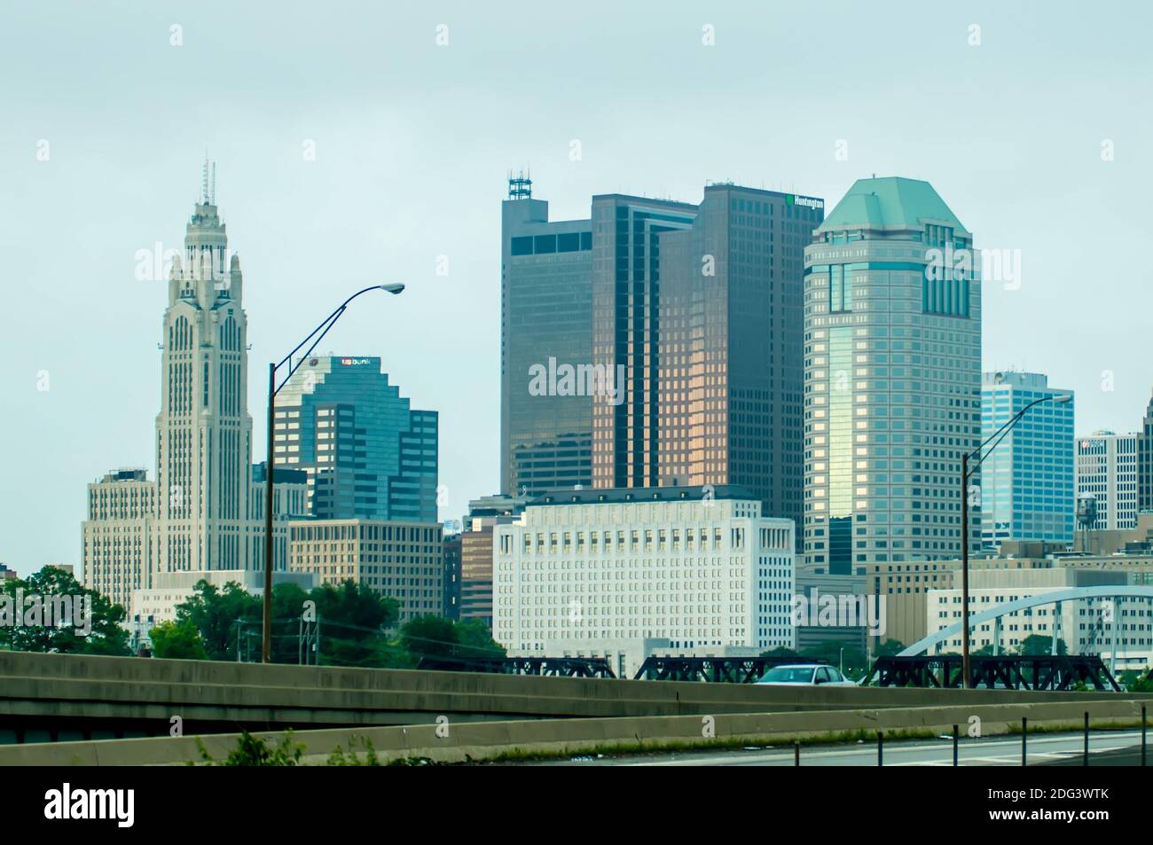 Columbus Ohio skyline et les rues du centre-ville en fin d'après-midi Banque D'Images