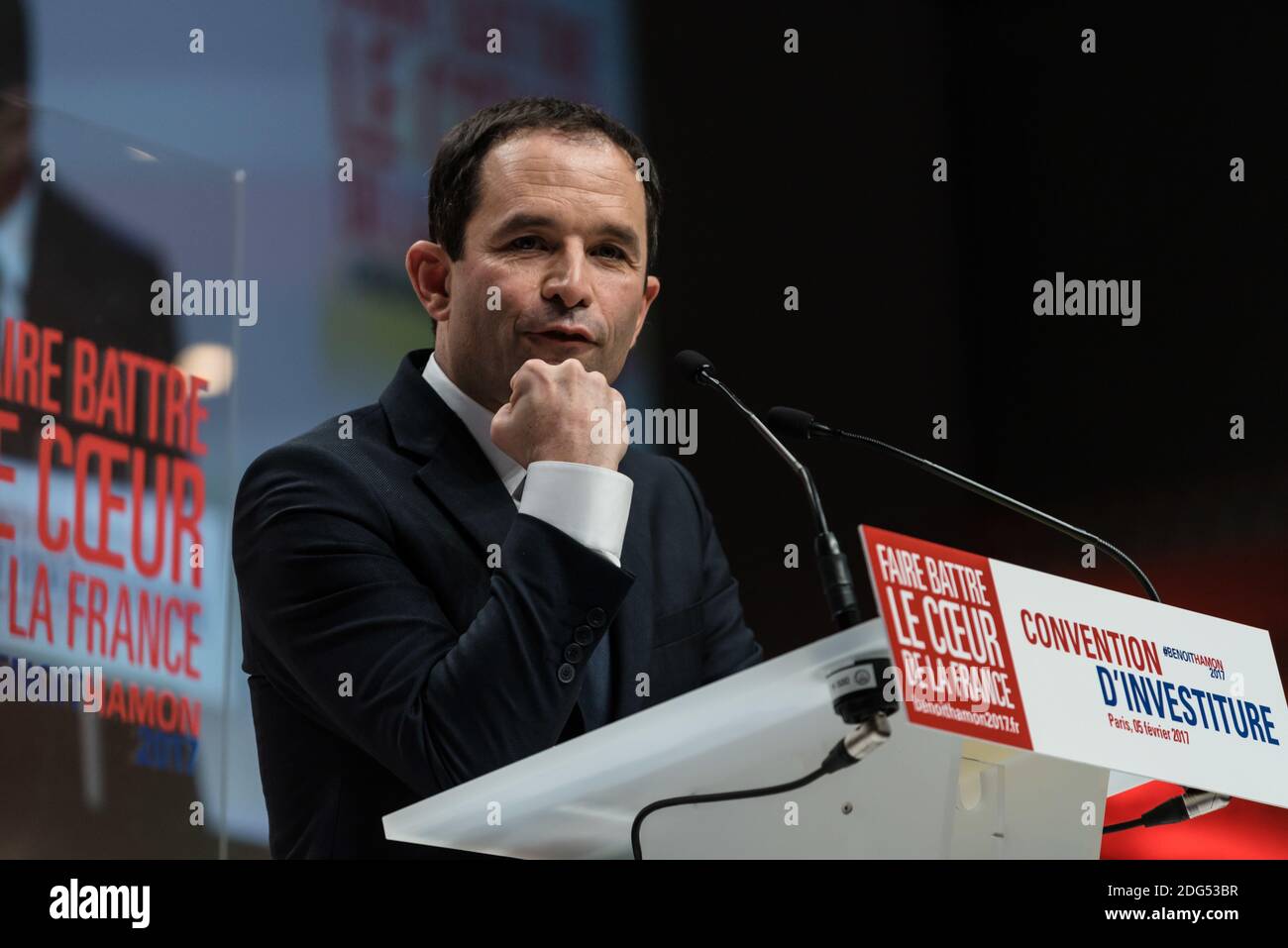 Benoit Hamon a été officiellement investi dans l'élection présidentielle française de 2017 à la Convention nationale du Parti socialiste (PS) à la Maison de la Mutualité à Paris, France, le 5 février 2017. Photo de Samuel Boivin / ABACAPRESS.COM Banque D'Images