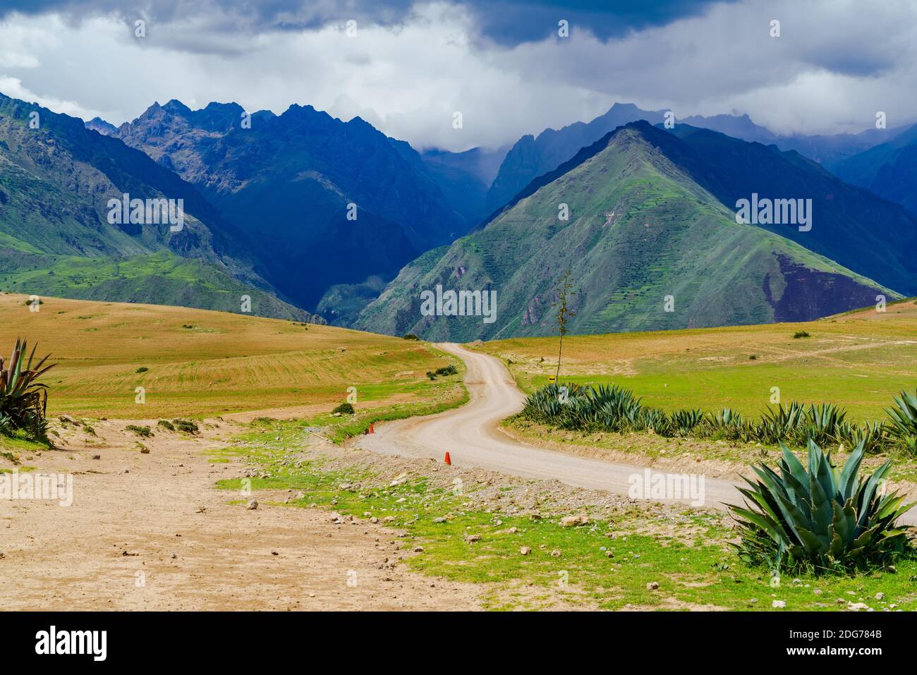 Vue sur le bord de la route dans la vallée sacrée de la Incas Banque D'Images