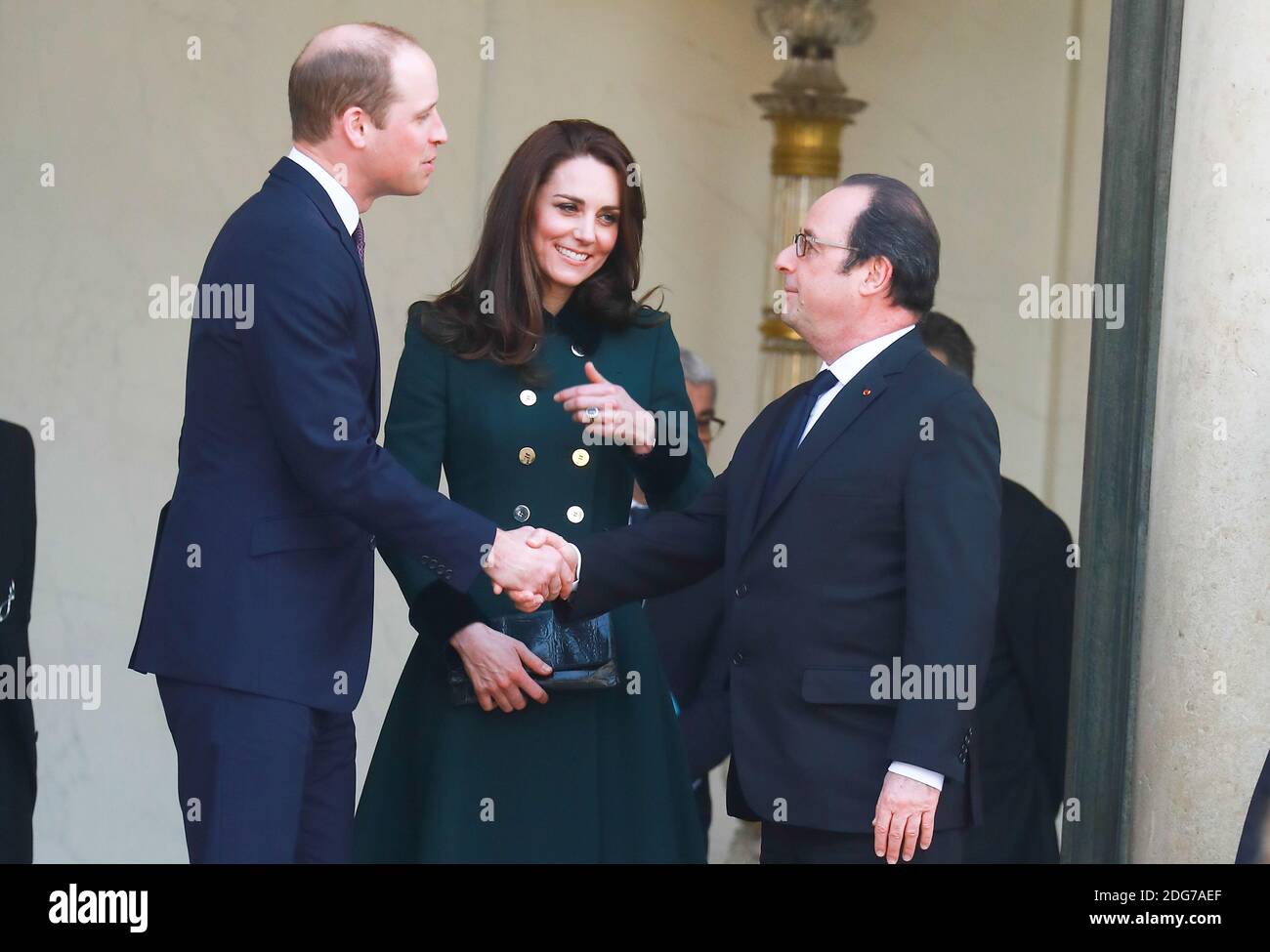 Le duc et la duchesse de Cambridge partent après avoir rencontré le président français François Hollande à l'Elysée Palace lors d'une visite officielle à Paris, en France, le 17 mars 2017. Photo par ABACAPRESS.COM Banque D'Images