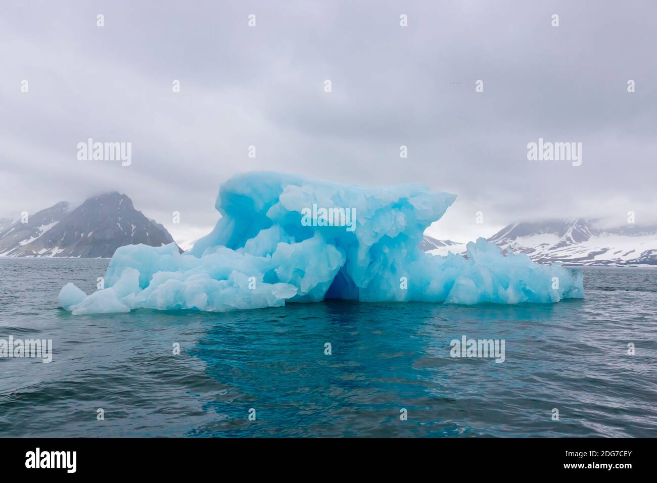 Iceberg, Hornsund, plus au sud du Spitzberg, Norvège fjord Banque D'Images