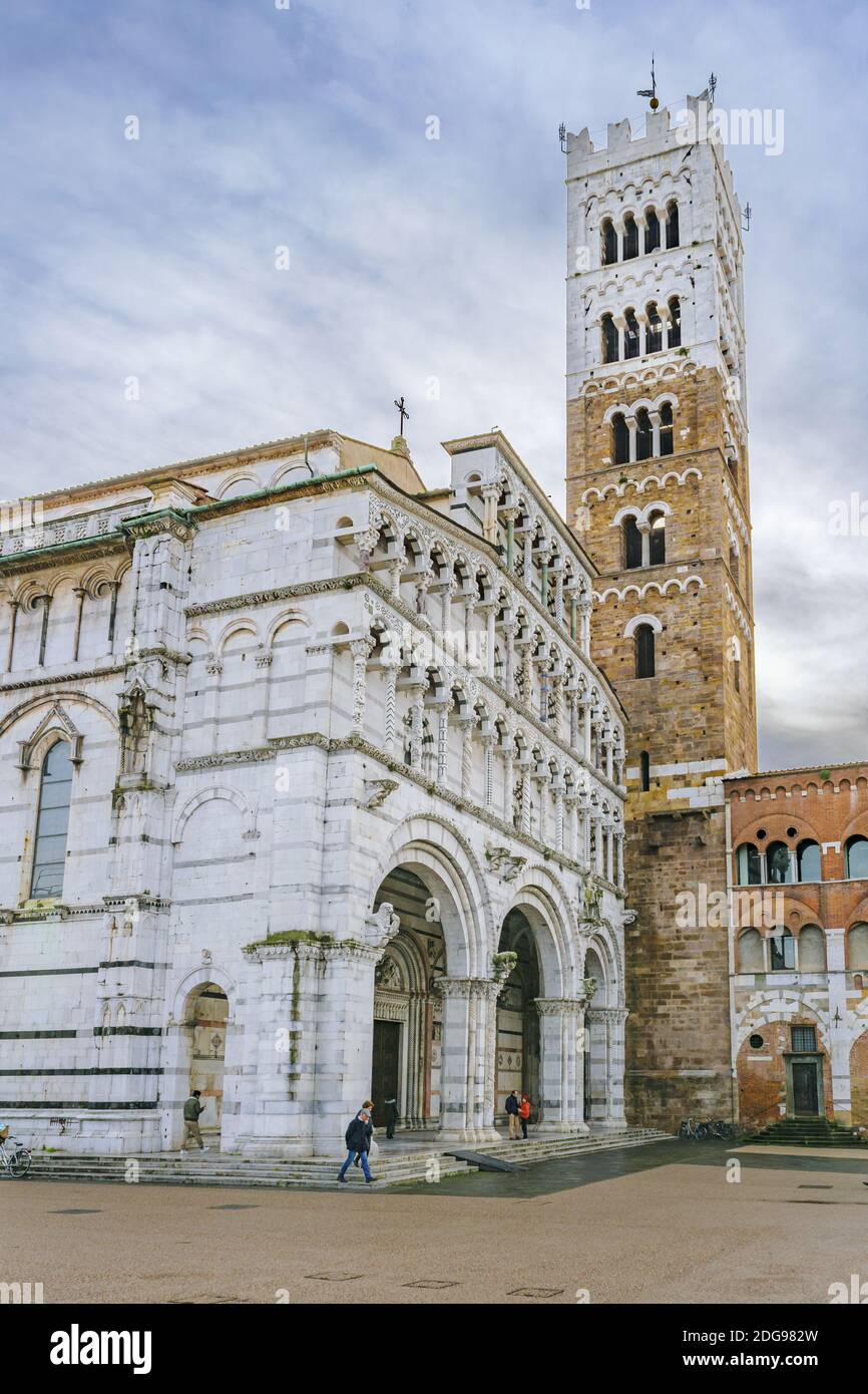 Extérieur de la cathédrale San Martino, Lucca, Italie Banque D'Images