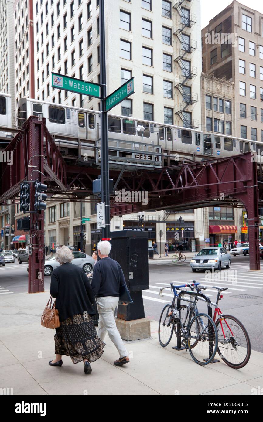 Chicago, Illinois, États-Unis - vie urbaine à The Loop dans le centre-ville. Banque D'Images