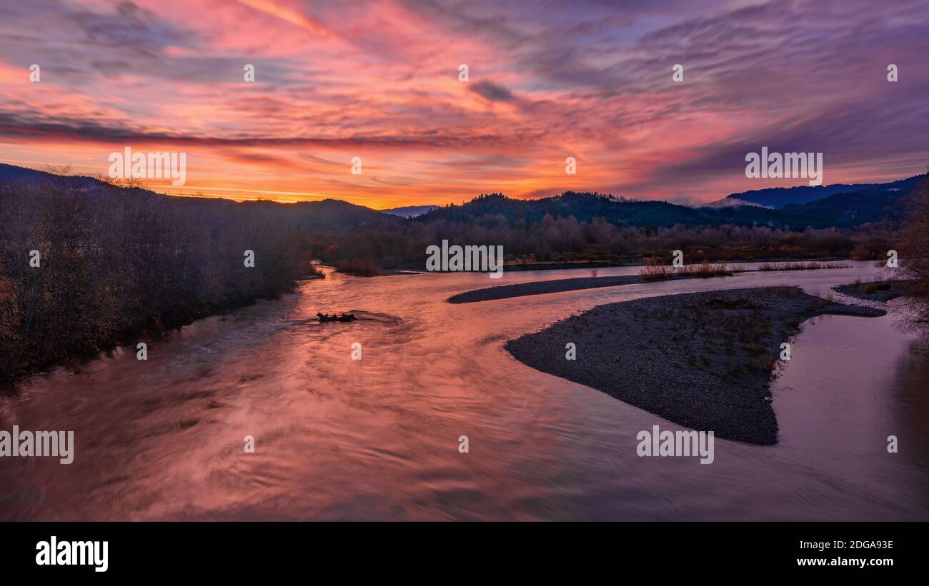 La rivière Mad, comté de Humboldt, Californie, à Sunrise Banque D'Images