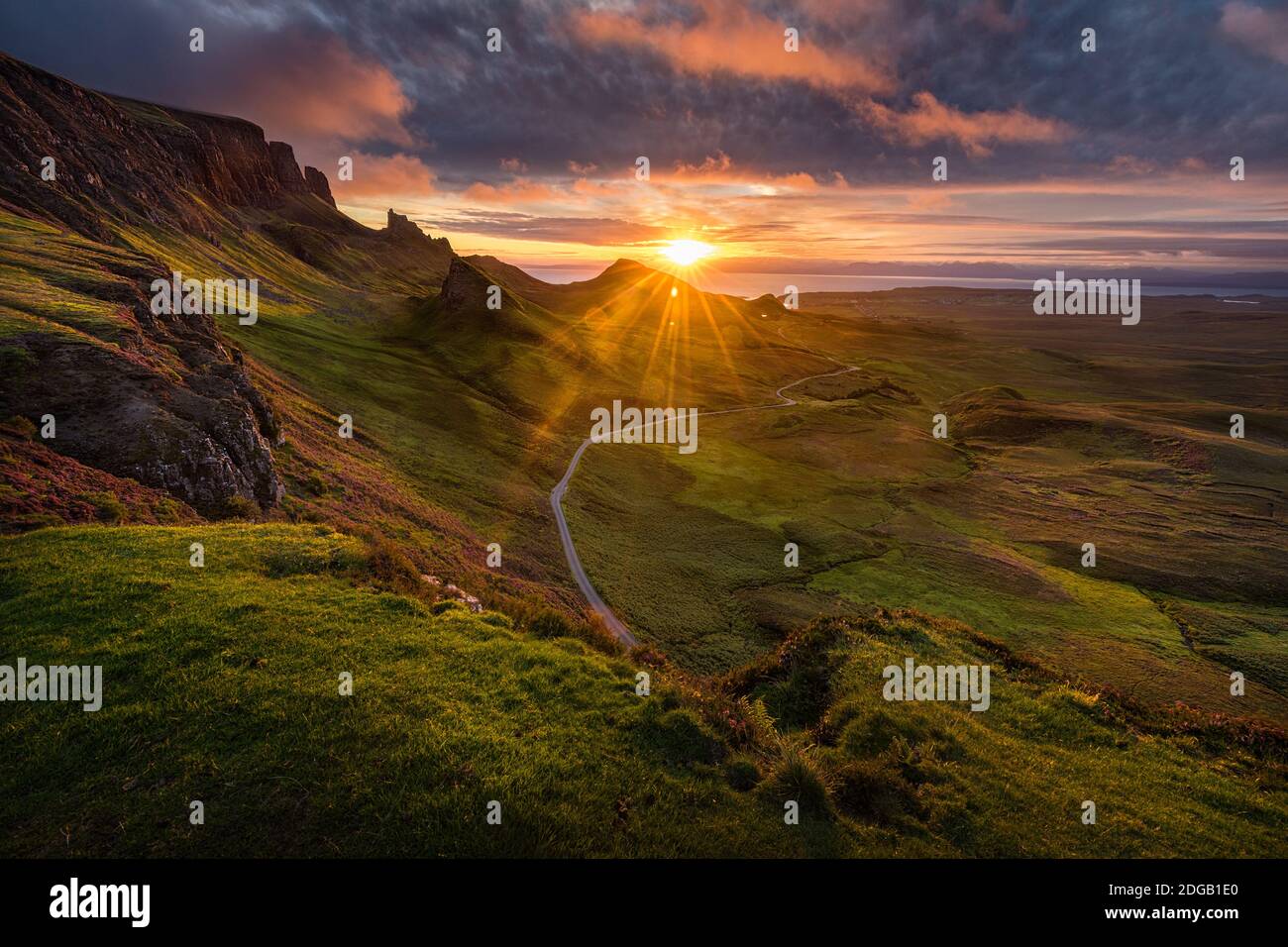 Sunrse sur le Quiraing sur la crête de Trotternish sur l'île de Skye, Écosse, Royaume-Uni Banque D'Images