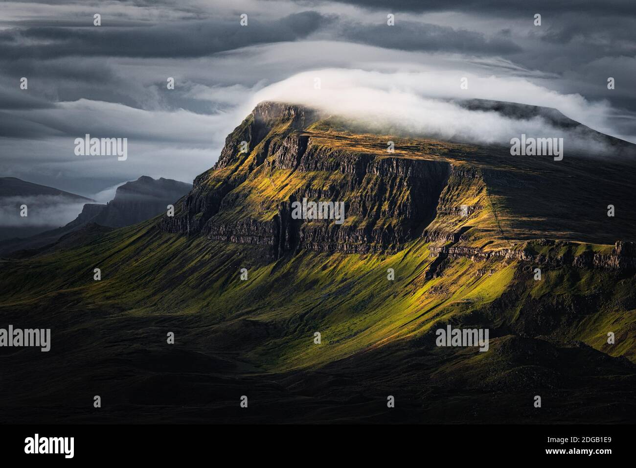 Sunrse sur le Quiraing sur la crête de Trotternish sur l'île de Skye, Écosse, Royaume-Uni Banque D'Images