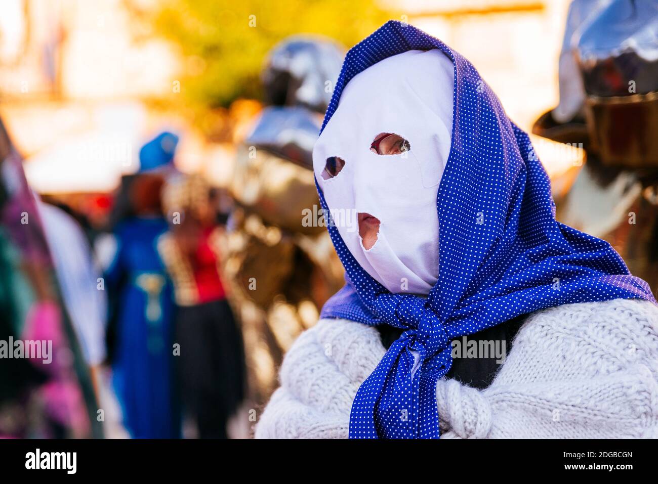 Mascaritas - Figures masquées. Carnaval de Luzon. Deux personnages sont les protagonistes du Carnaval de Luzon, des Devils et des figures masquées - Diablos y mascarit Banque D'Images