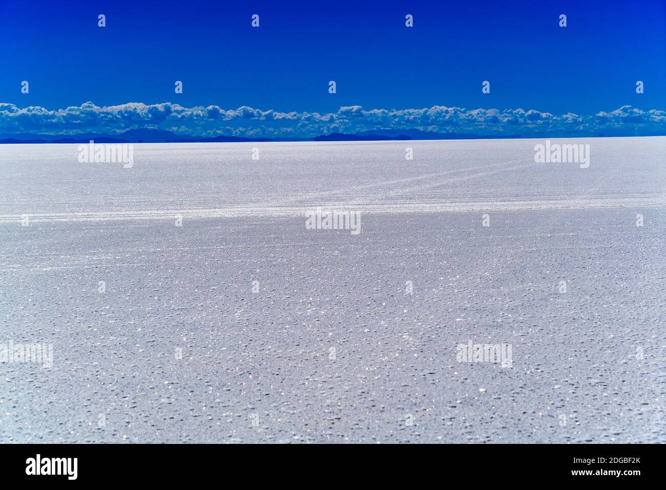 Vue sur Salar de Uyuni, le plus grand plat de sel du monde dans la province de Daniel Campos à Potosi Banque D'Images