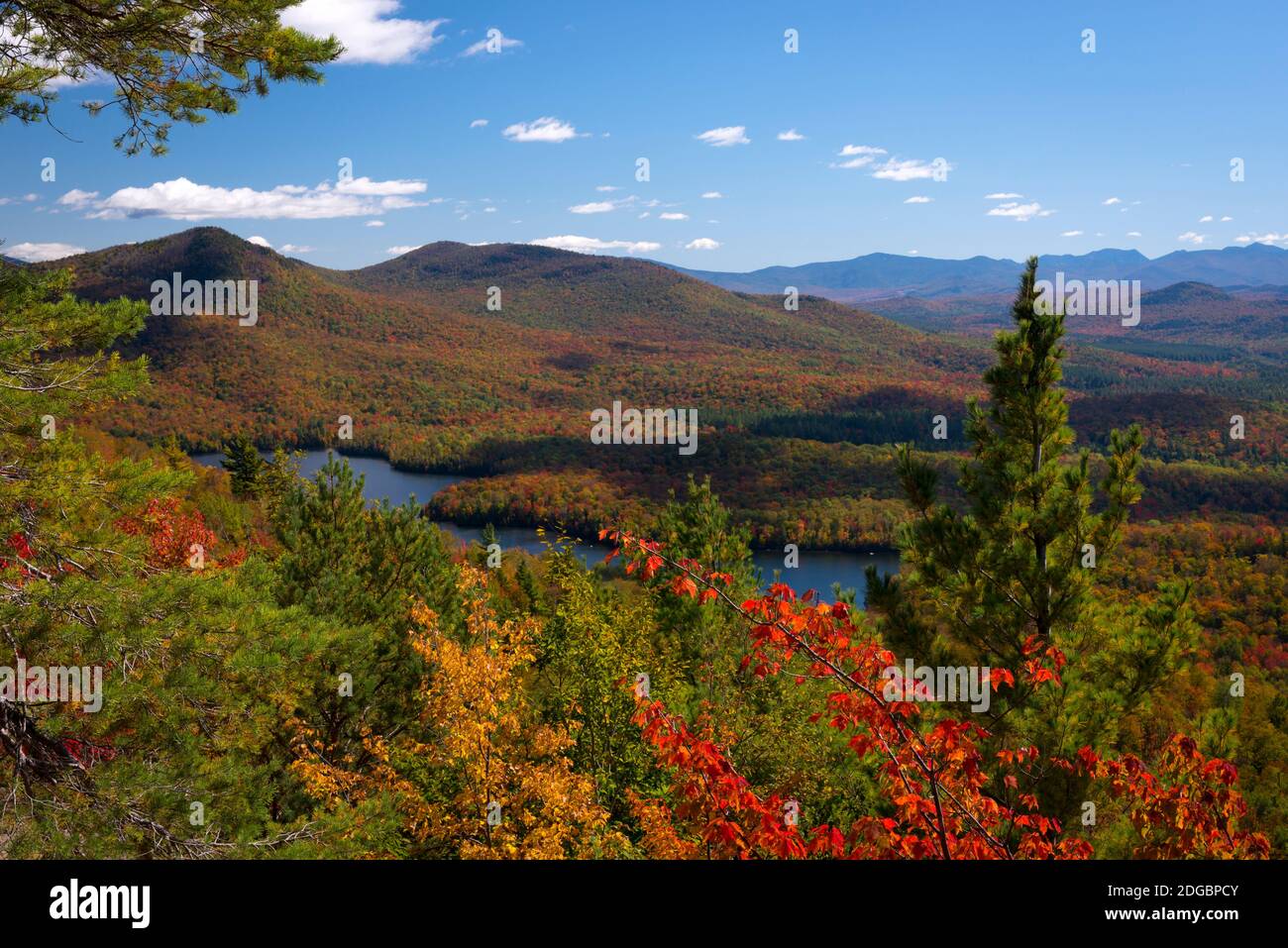 Vue sur McKenzie Pond depuis Mount Baker, Adirondack Mountains State Park, New York State, États-Unis Banque D'Images