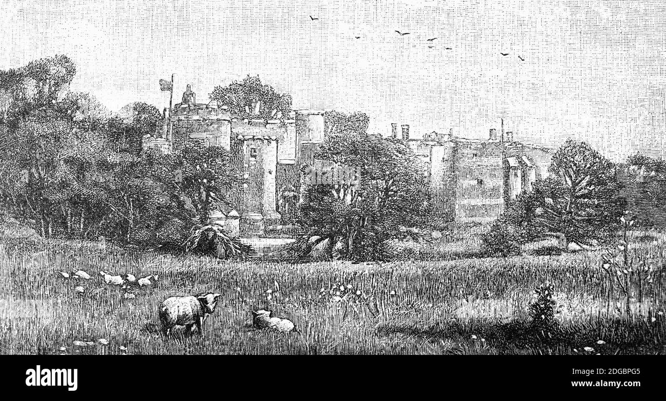 Une vue paisible du XIXe siècle sur le château de Berkeley dans la ville de Berkeley, Gloucestershire, Angleterre. Il remonte aux XIIe et XIVe siècles et est considéré comme le théâtre du meurtre du roi Edward II en 1327 après qu'il ait été destitué par sa femme, la reine Isabella, et son allié Roger Mortimer, Et placé sous la garde commune de Thomas de Berkeley au château de Berkeley. Au cours de ses cinq mois d'emprisonnement, une bande de partisans d'Edward a attaqué, est entrée dans le château et l'a sauvé, seulement pour qu'il soit repris peu après et par tous les comptes a subi une mort horrible le 21 septembre 1327. Banque D'Images