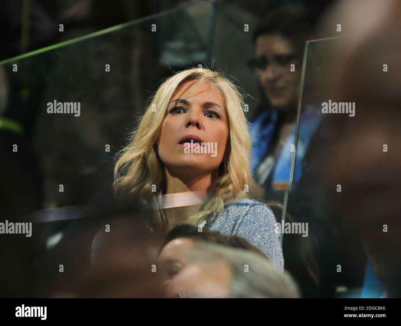 Laurence Auziere-Jourdan, fille de Brigitte Macron, a assisté à la candidate à l'élection présidentielle française pour le en Marche ! Réunion de campagne du mouvement Emmanuel Macron le 17 avril 2017 au Bercy Arena à Paris. Macron a prévu son plus grand rallye à la salle de sport et de concert de Bercy, d'une capacité de 20,000 personnes. Photo de Somer/ABACAPRESS.COM Banque D'Images