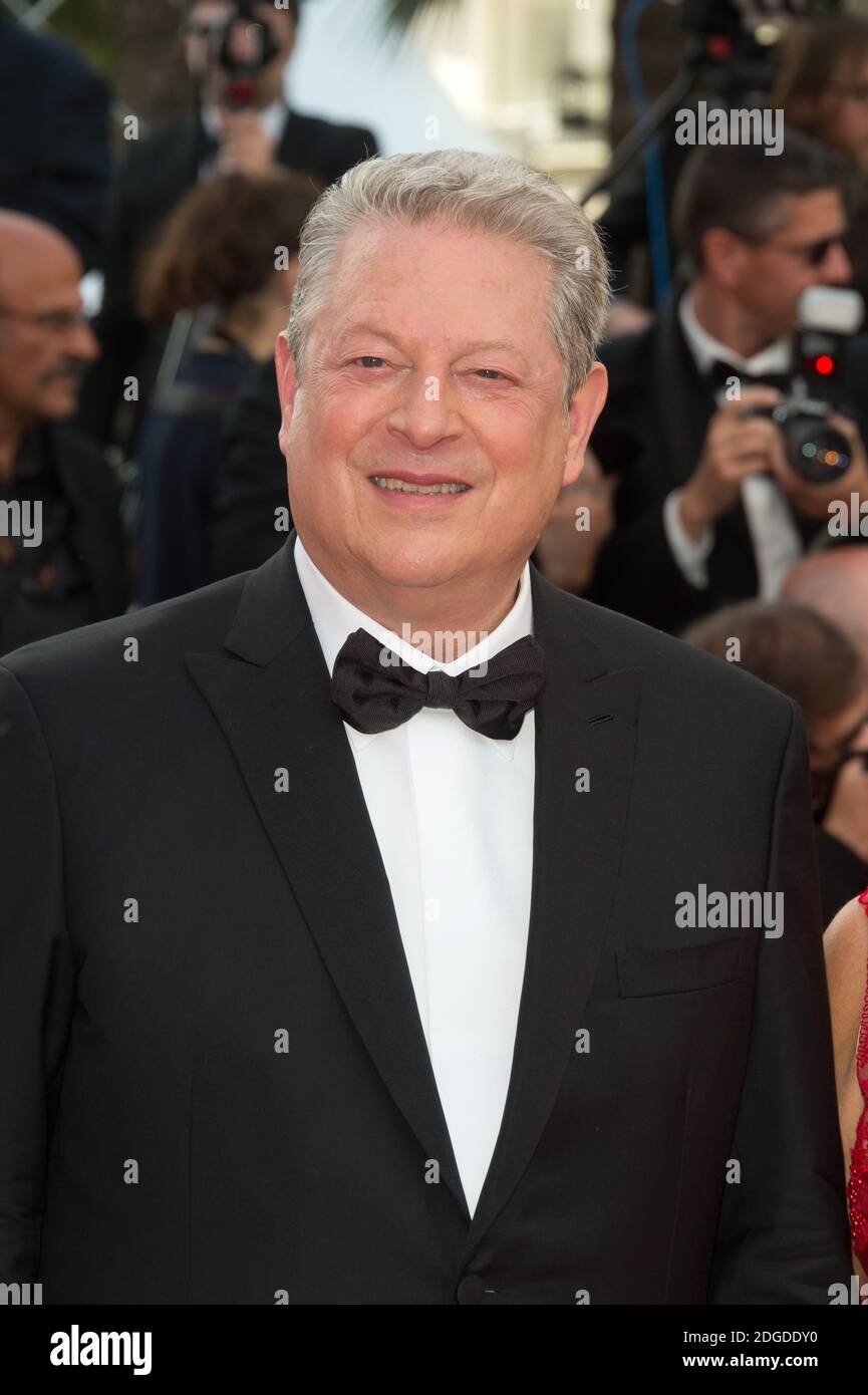 Al Gore arrive sur le tapis rouge de la projection de 