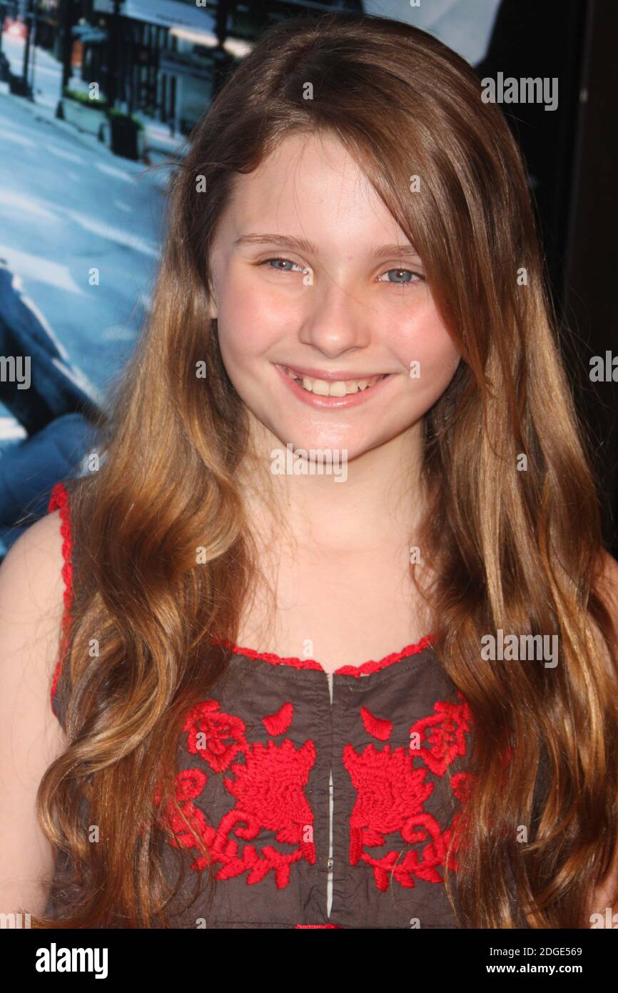 New York City 6/10/08 Abigail Breslin première de l'événement au théâtre Ziegfeld. Photo de John Barrett/PHOTOlink Banque D'Images
