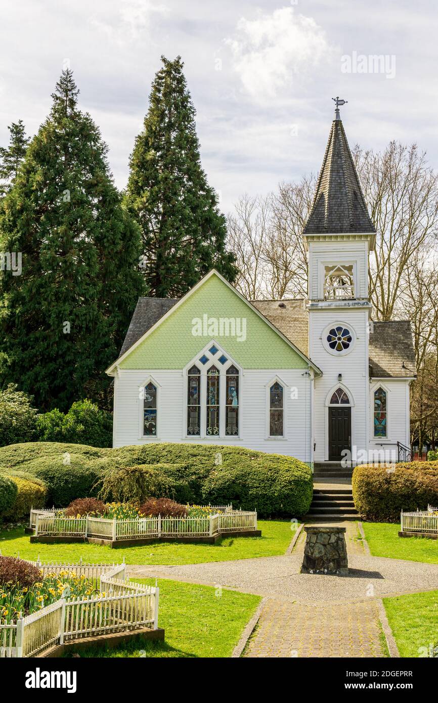 RICHMOND, CANADA - 1er JUIN 2020 : Chapelle historique de Richmond dans le parc Minoru, heure d'été. Banque D'Images