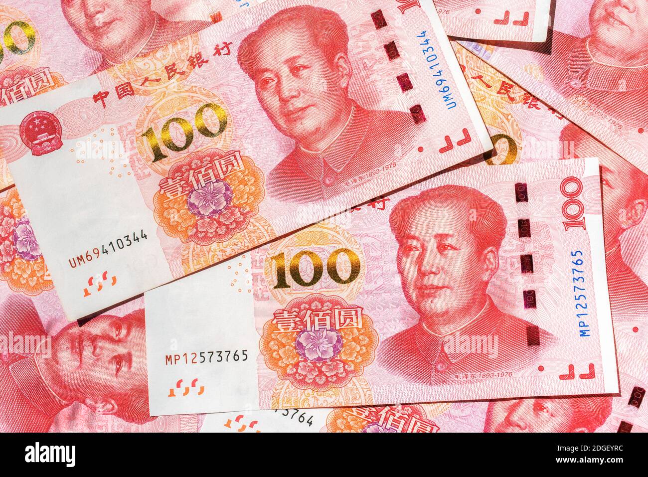 Monnaie officielle de la Chine. Renminbi, abréviation RMB. Yuan unité de base du renminbi. Ensemble de cent yuans gros plan. Monnaie chinoise. Banque D'Images