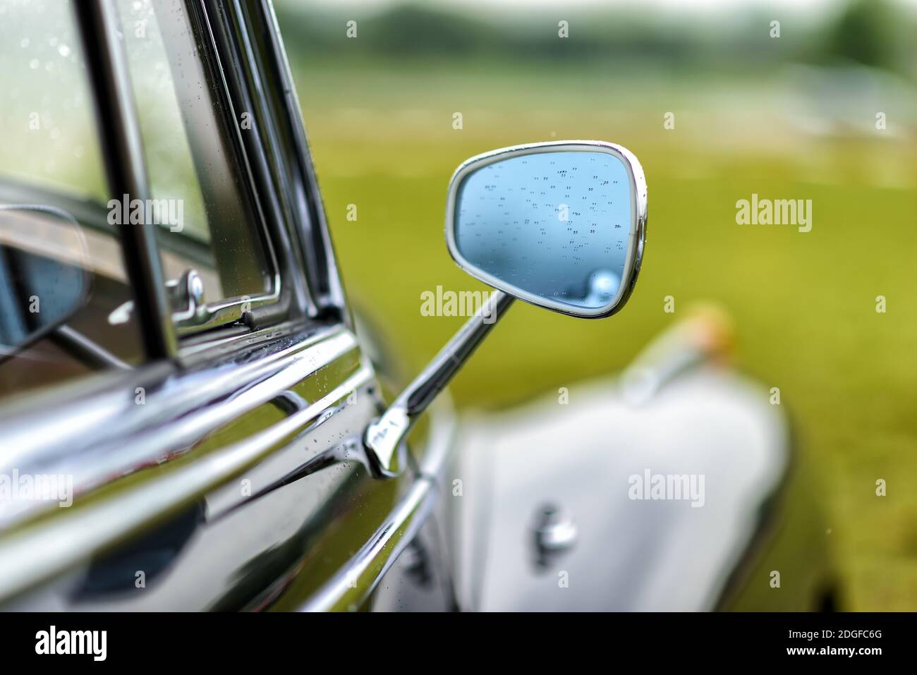 Voiture classique dans un musée Banque D'Images
