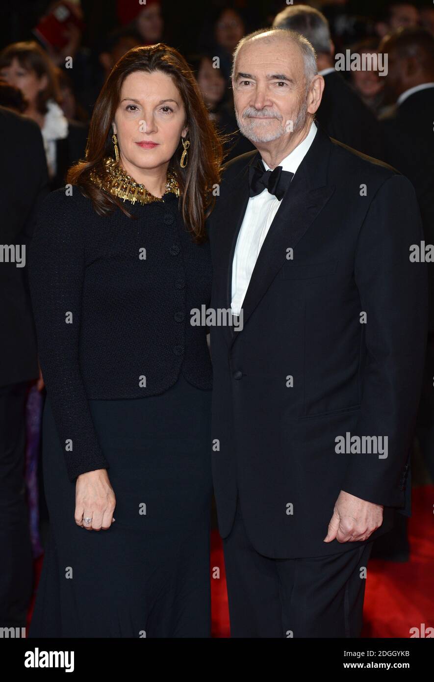 Michael G. Wilson et Barbara Broccoli arrivent à la première mondiale de Skyfall au Royal Albert Hall, Kensington Gore, Londres. Banque D'Images